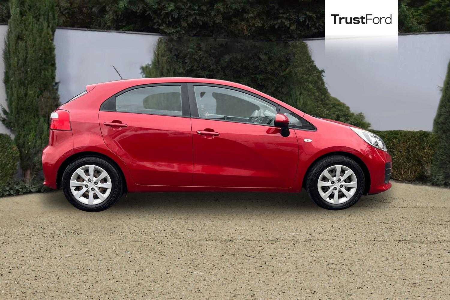 Kia RIO Photo 2