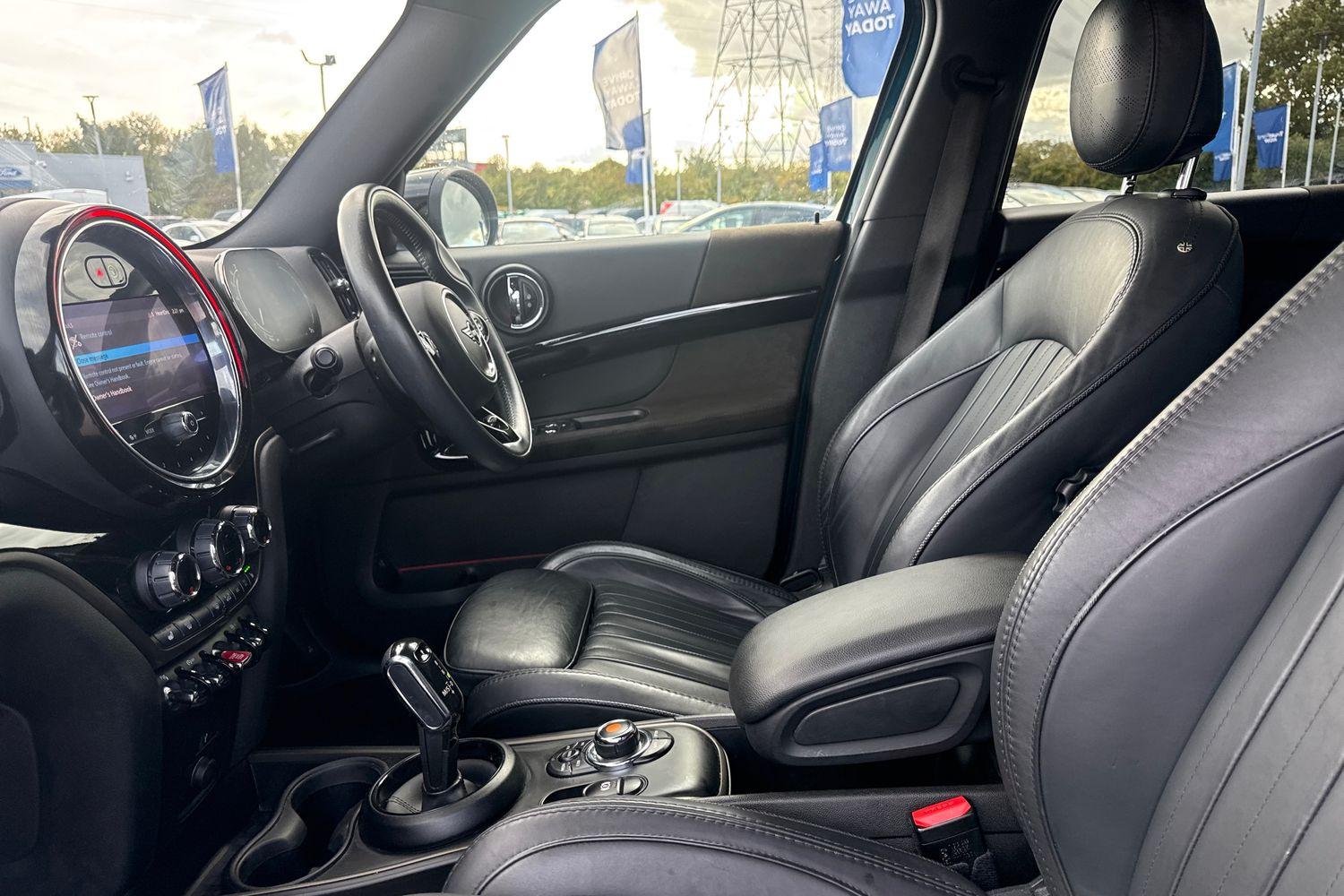 MINI COUNTRYMAN Photo 18
