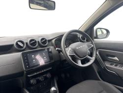 DACIA Duster Photo 2