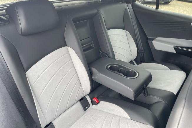 VOLKSWAGEN ID.3 Photo 31