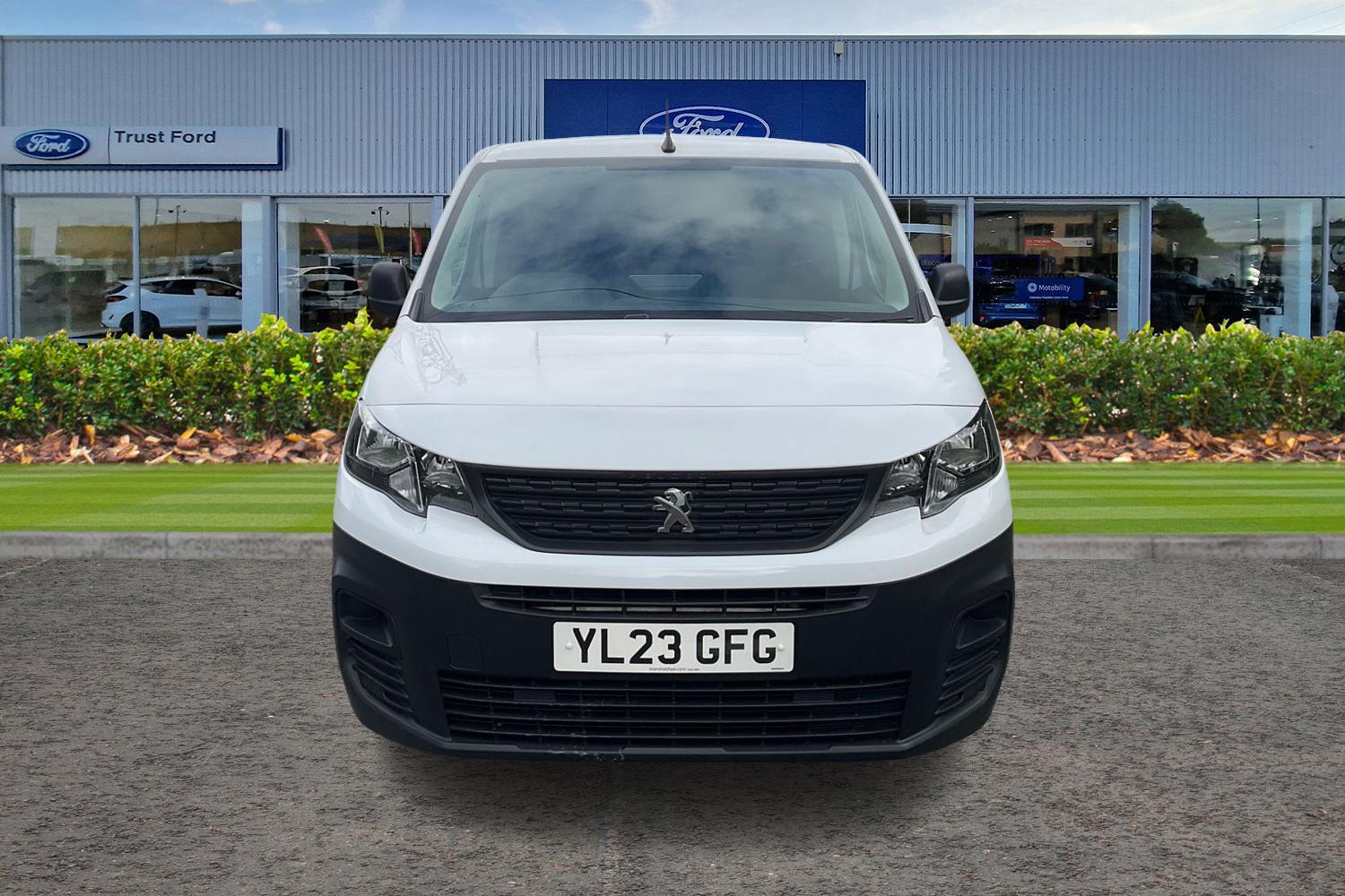 Peugeot PARTNER Photo 11