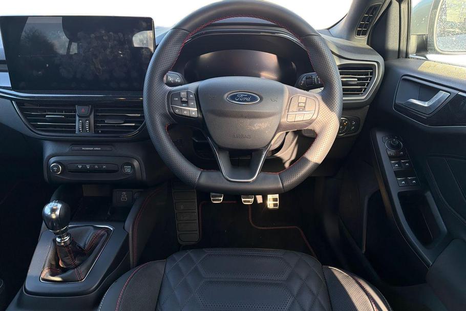 Used Ford FOCUS WX25JZM 11