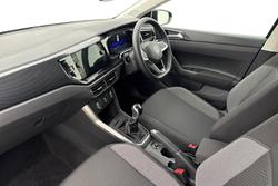 VOLKSWAGEN Polo Photo 2