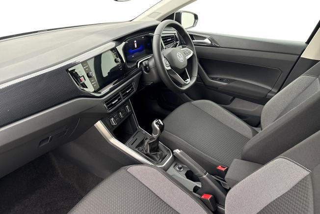 VOLKSWAGEN Polo Photo 2