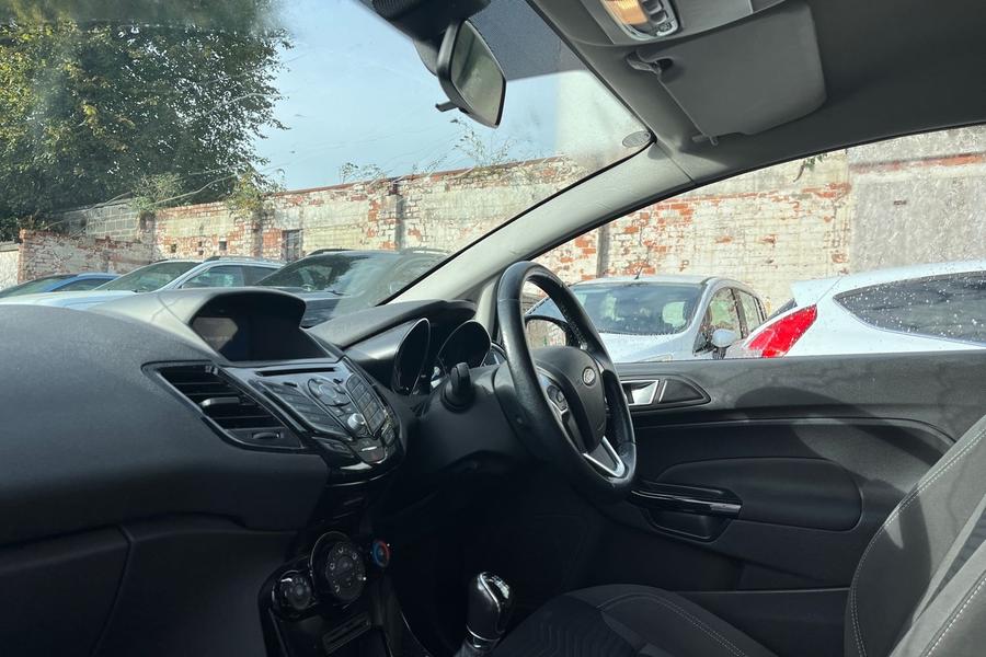 Ford FIESTA Photo autoimg-e80462ca4d88982051b63e78090ede37757e48de.jpg