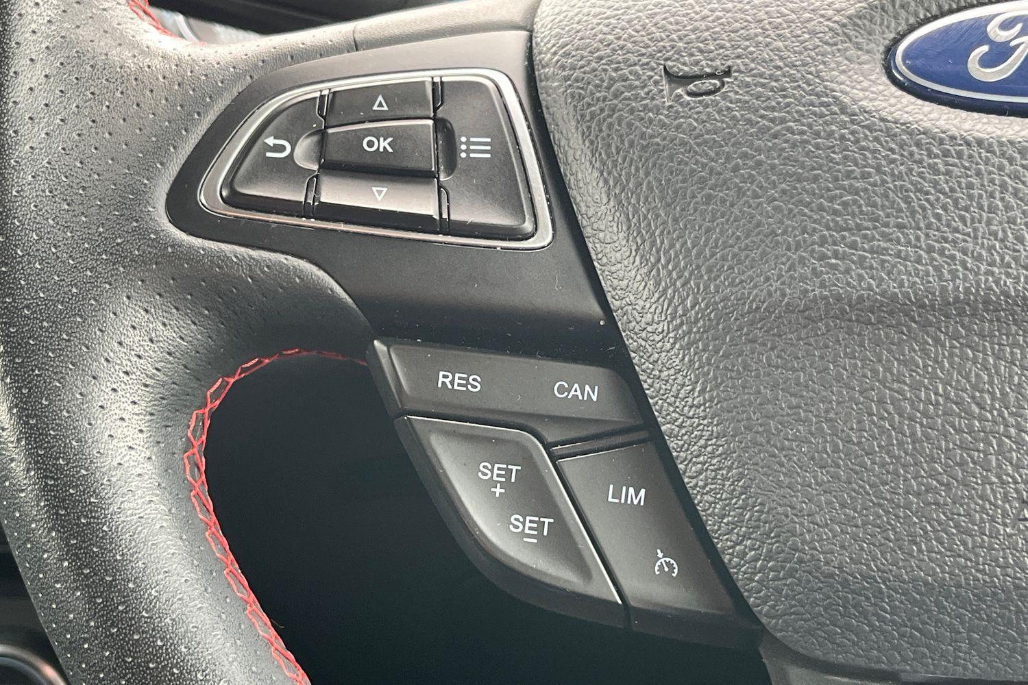 Ford EcoSport Photo 28