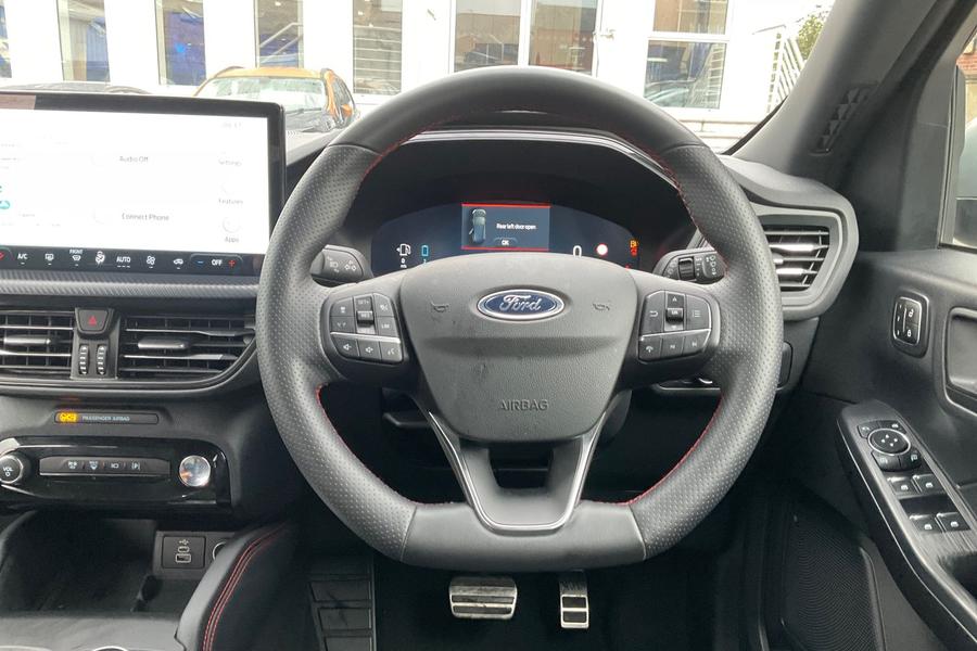 Ford KUGA Photo autoimg-e8071fe88c3caad14d1ad17b8d3decc1cceed168.jpg