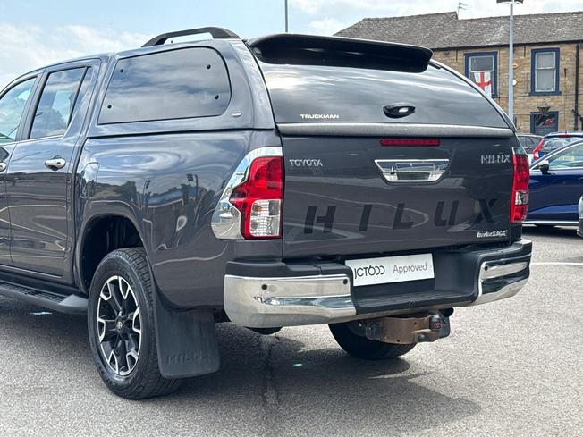 TOYOTA Hilux Photo 36