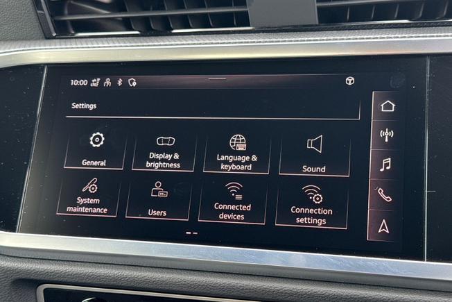 AUDI Q3 Photo 36