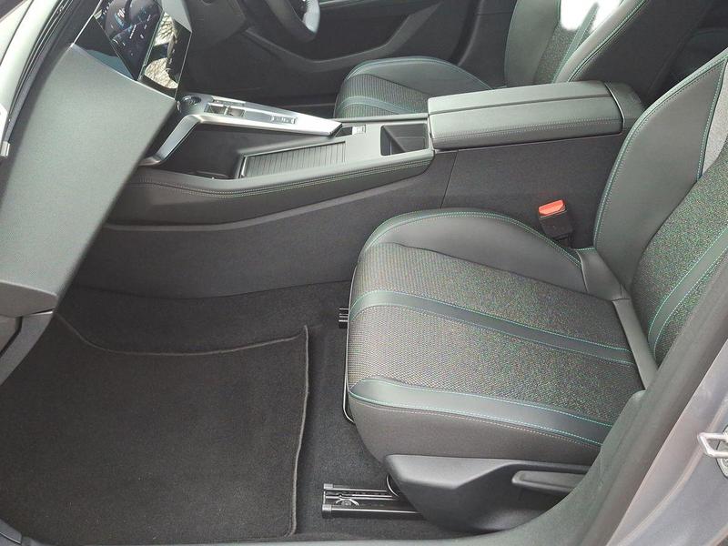 Used Peugeot 308 KW24WXT 17