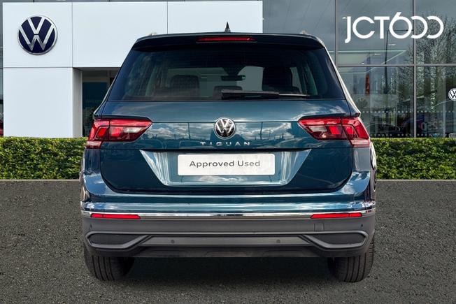 VOLKSWAGEN Tiguan Photo 7