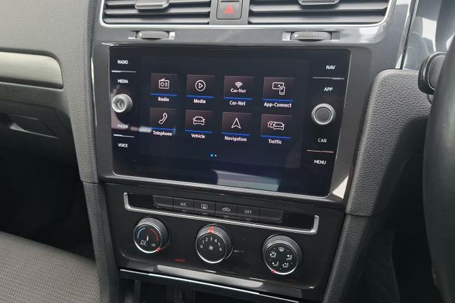 VOLKSWAGEN Golf Photo 13