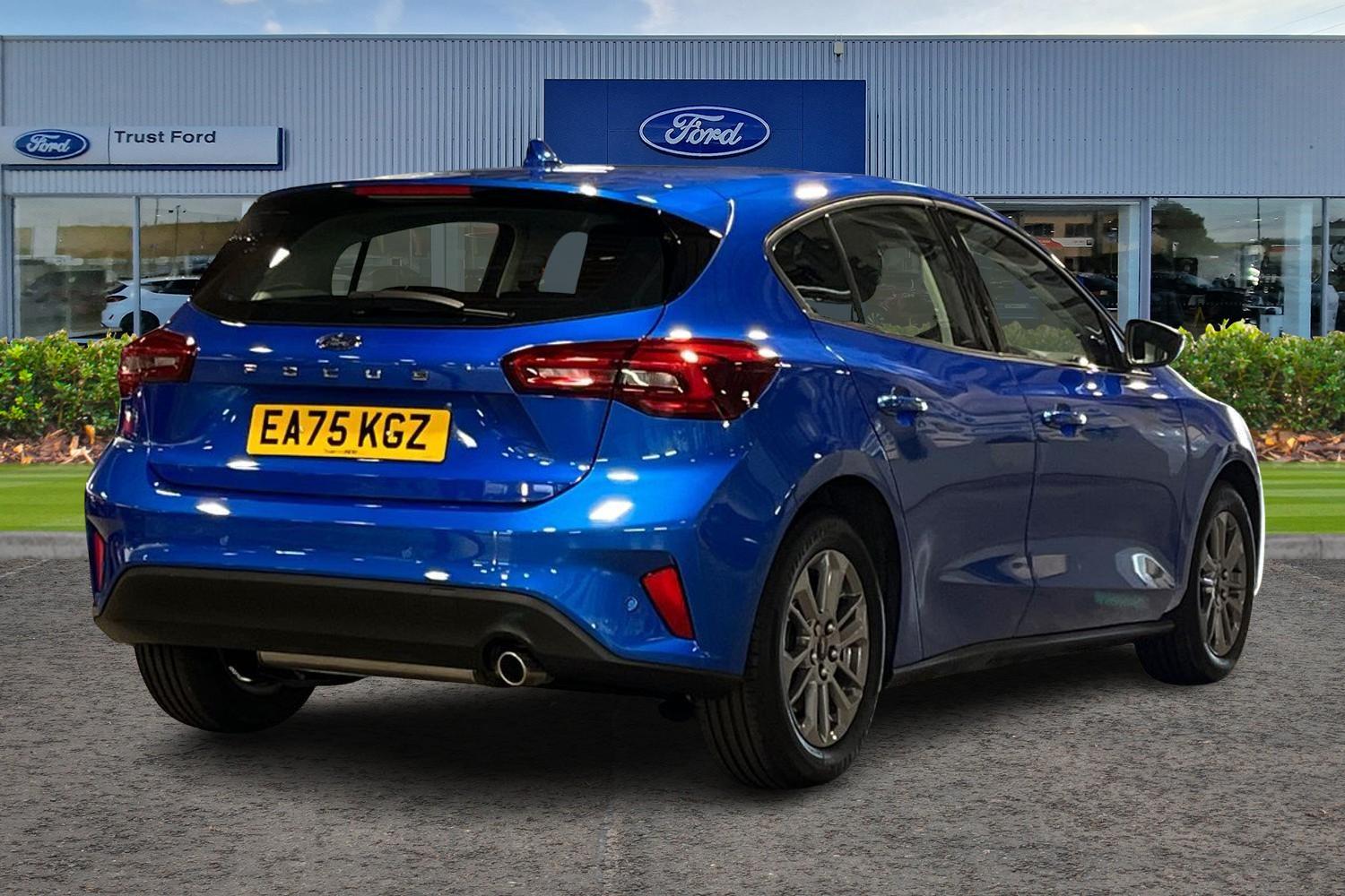 Ford Focus Photo 3