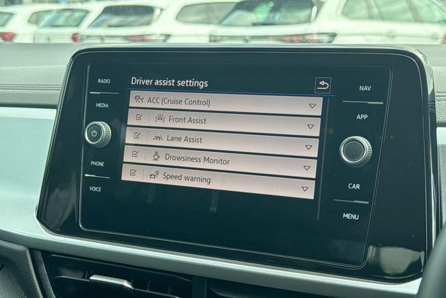 VOLKSWAGEN T-Roc Photo 38
