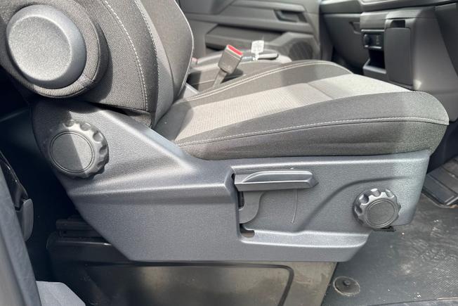 VOLKSWAGEN E-Transporter Photo 43