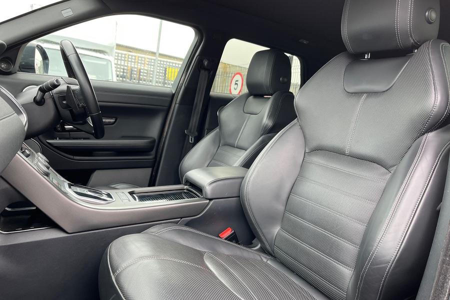 Land Rover RANGE ROVER EVOQUE Photo autoimg-e8252b8ff56d654eef622d9492dcc4a9d3baf0c6.jpg