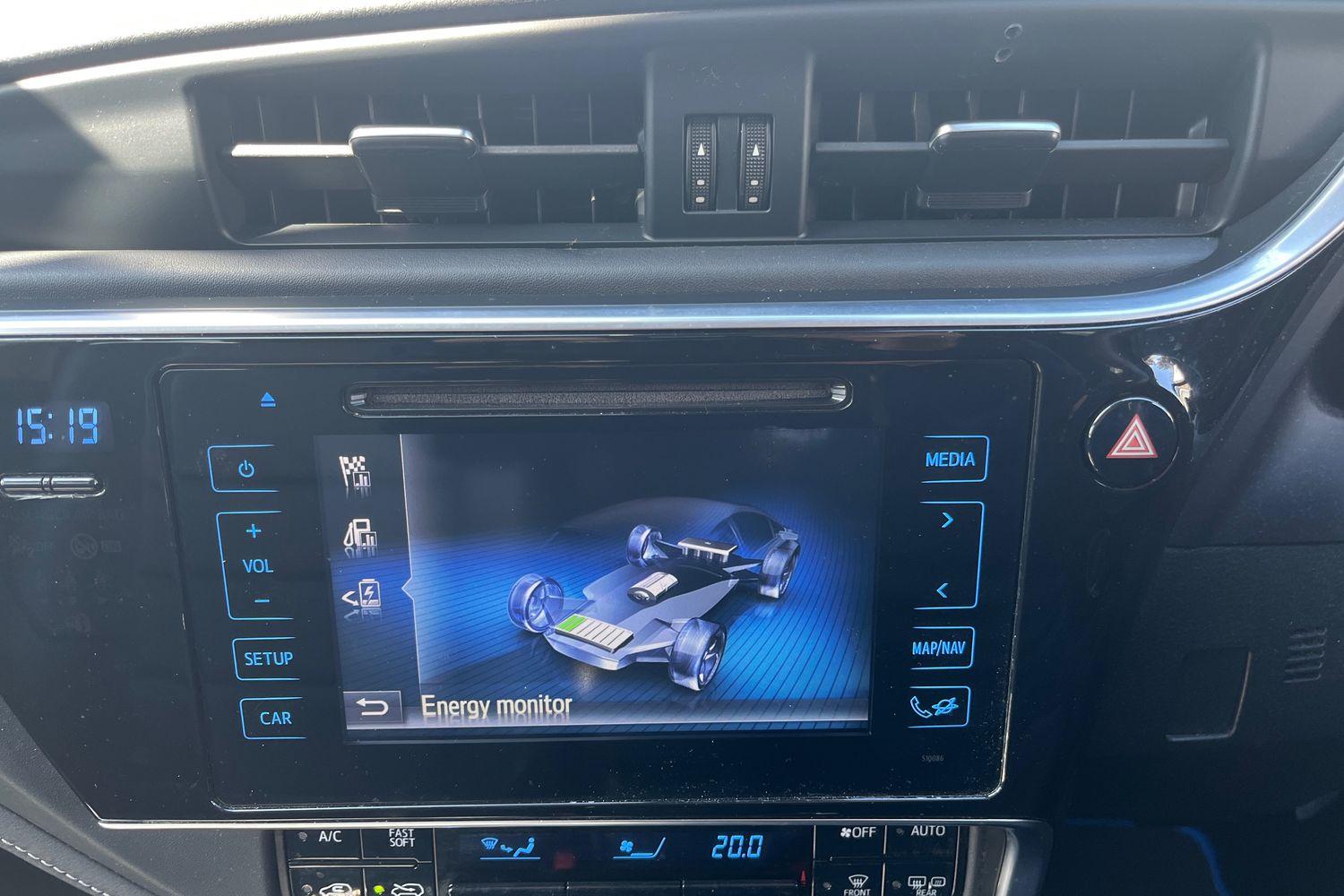 Toyota AURIS Photo 38