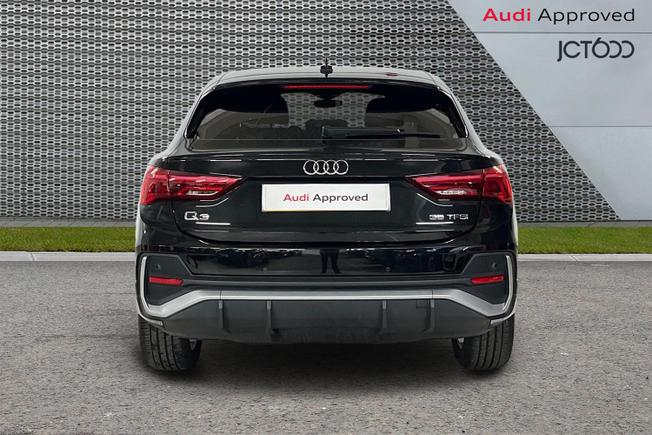 AUDI Q3 Photo 7