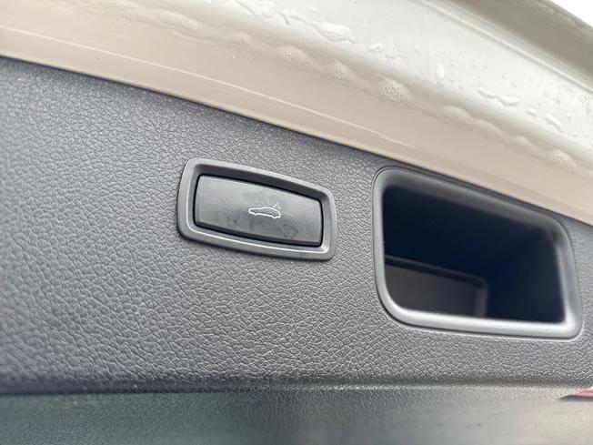 PORSCHE Macan Photo 22