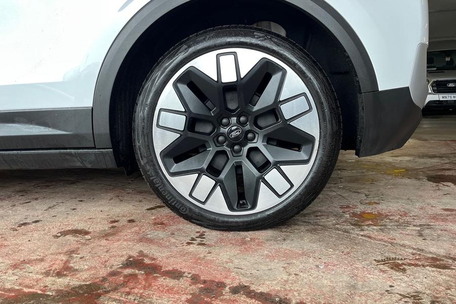 Ford Explorer Photo autoimg-e82d92f1ff32c692588ec0b1f2f8074f724b722c.jpg
