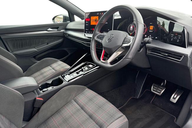 VOLKSWAGEN Golf Photo 6