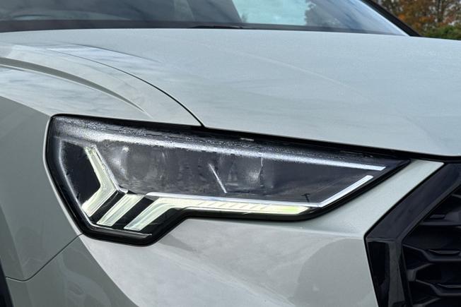 Audi Q3 Photo 20