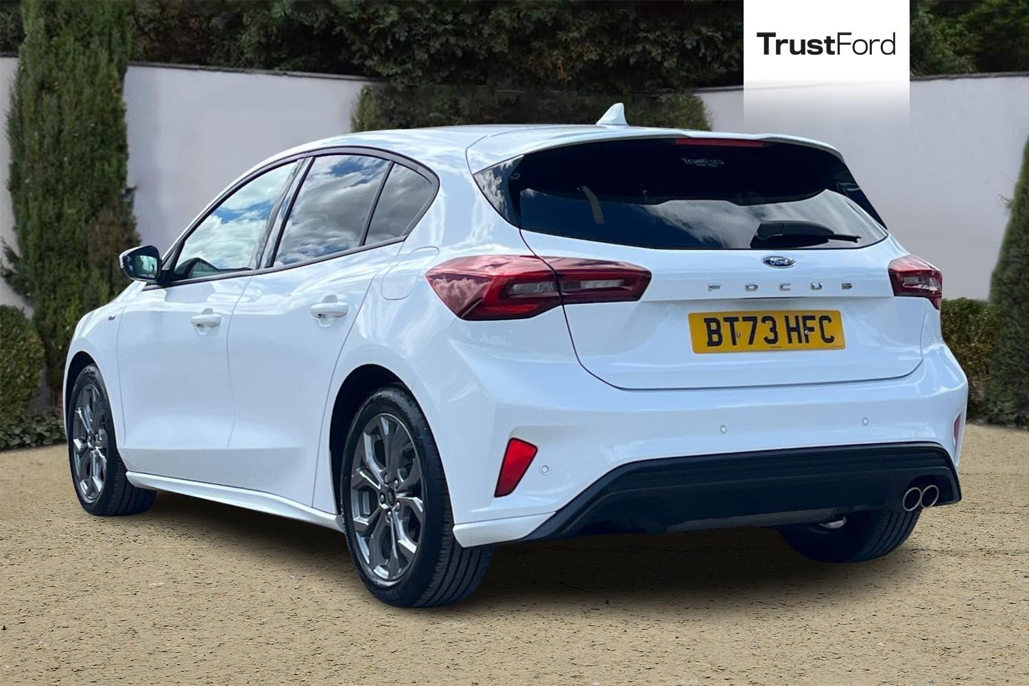 Ford Focus Photo 1