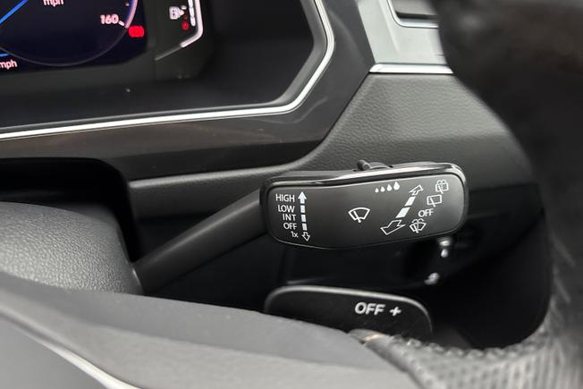 VOLKSWAGEN Tiguan Photo 23