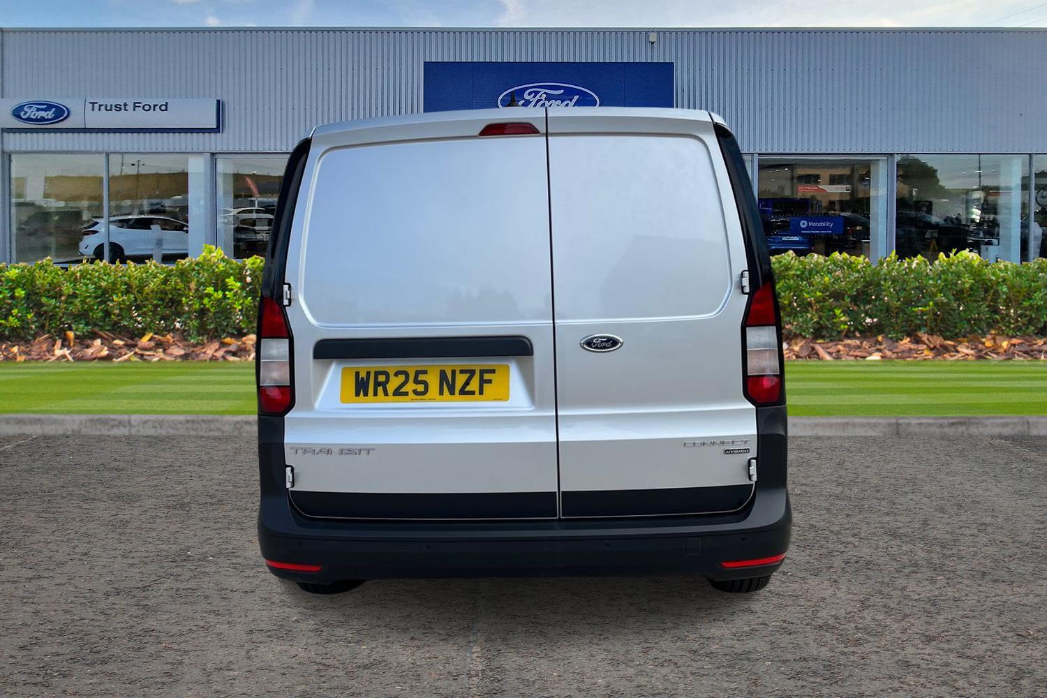 Ford TRANSIT CONNECT Photo 12