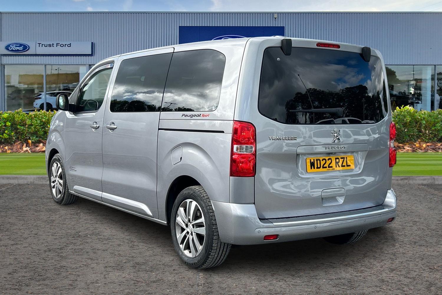 Peugeot TRAVELLER Photo 1