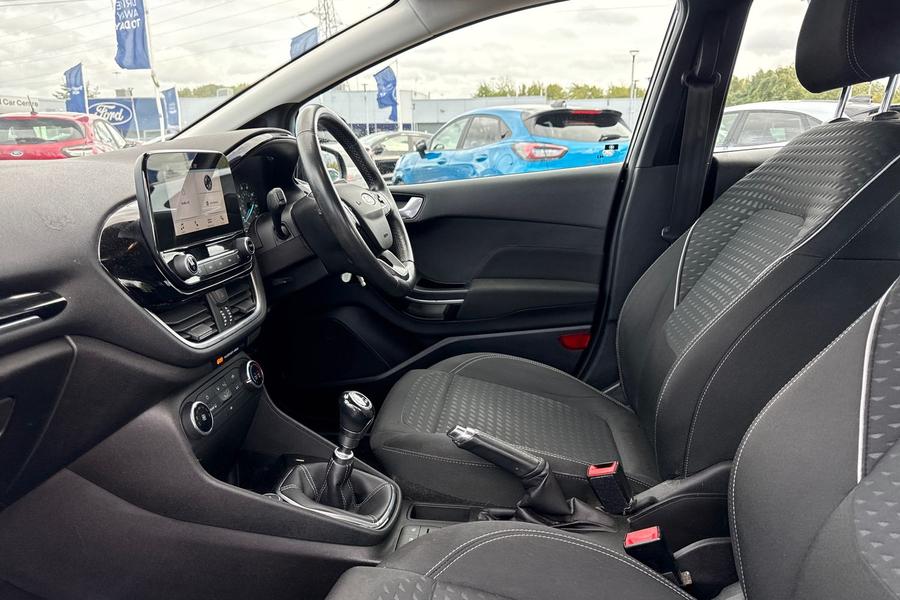 Ford FIESTA Photo autoimg-e83aae8aec328619250a9c99a73d9c22ded5a4b3.jpg