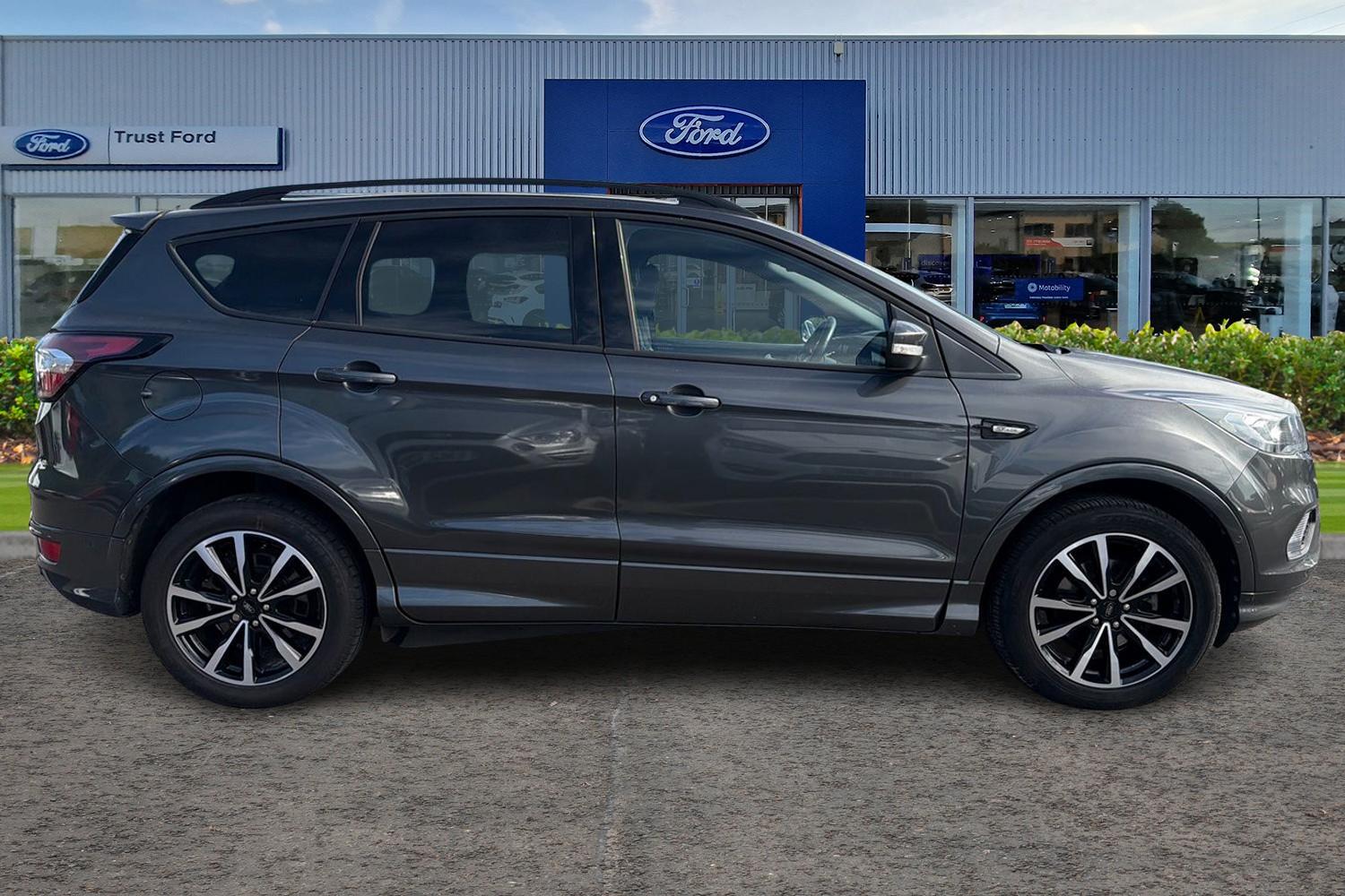 Ford KUGA Photo 2