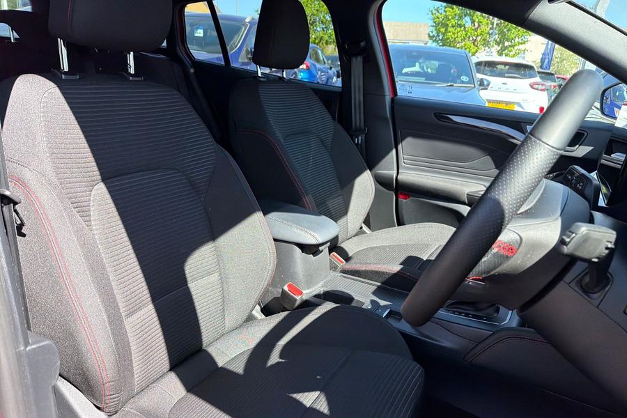 Ford FOCUS Photo autoimg-e83e38c4cc5fe4d530a144305e5a54b5fe7aee68.jpg