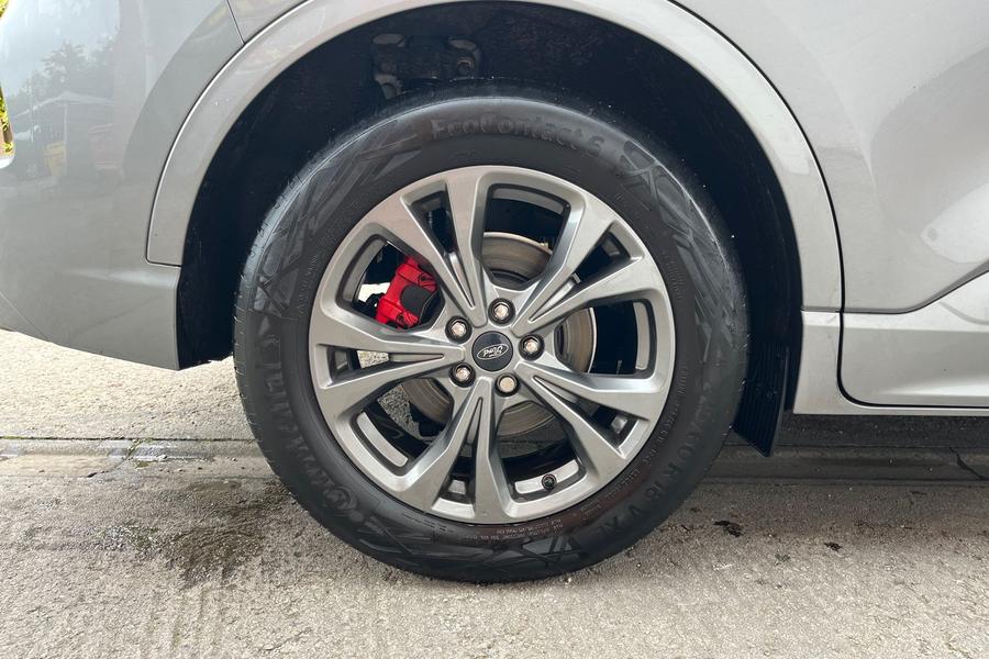 Ford KUGA Photo autoimg-e83feacf77abf342ce578998cd7d610f3648578c.jpg