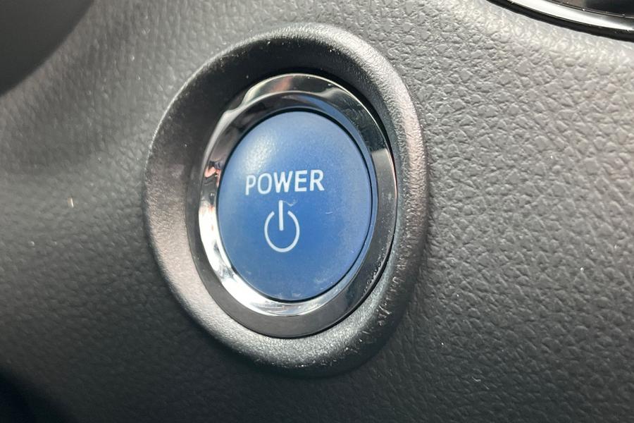 Toyota C-HR Photo autoimg-e84004e7b4413528807b1bc0eddb6ef29972cfed.jpg