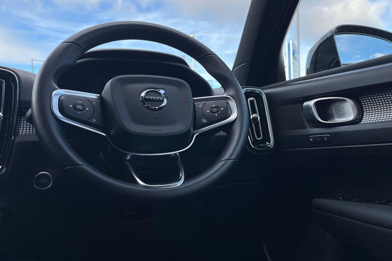 Volvo XC40 Photo 11