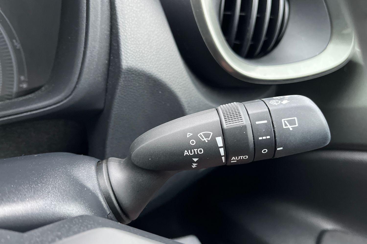 Toyota AYGO X Photo 14