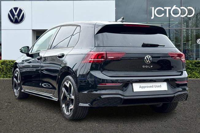 VOLKSWAGEN Golf Photo 3