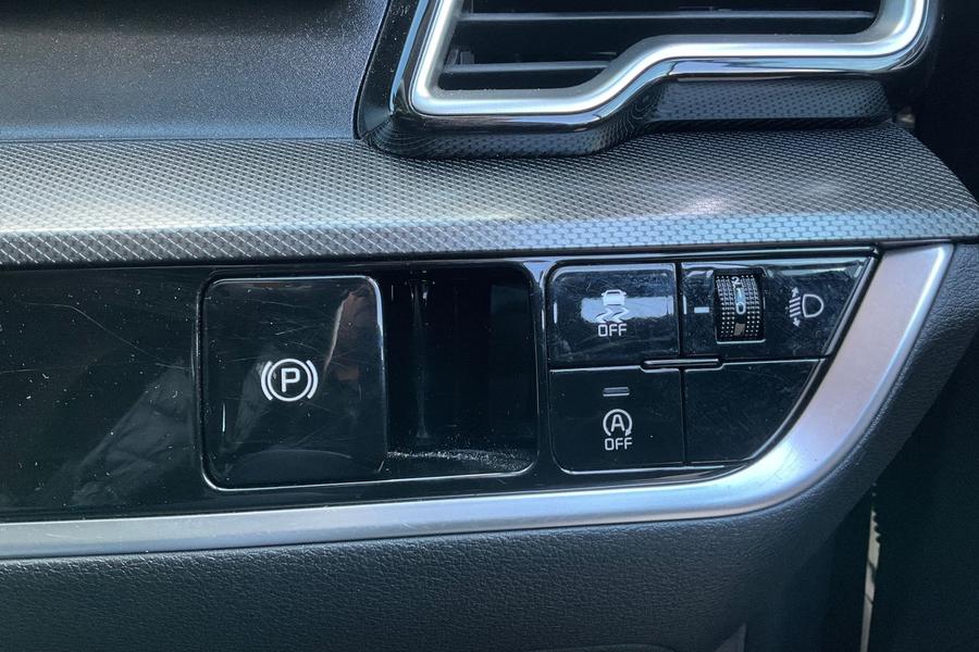 Kia SPORTAGE Photo autoimg-e84307a115d3b7fd52204996b6301600ec74498f.jpg