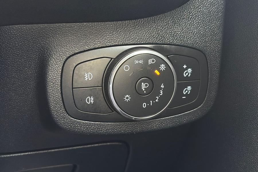 Ford Fiesta Photo autoimg-e84402ebcfa4077d9c8129d68f6e17bf5a8c8e5d.jpg