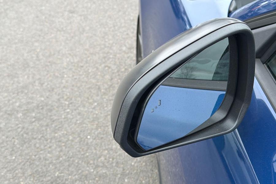 Ford MUSTANG Photo autoimg-e844caf27c9c88fc0c7b6cc7d5fd775effc34799.jpg