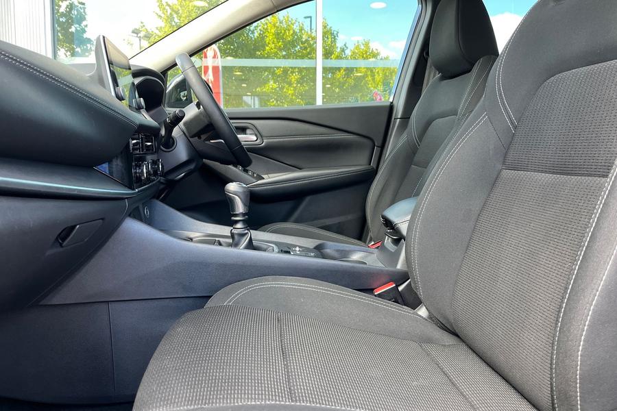 Nissan QASHQAI Photo autoimg-e844d6bf7d96e906726b2cef80904dd90c865c7a.jpg
