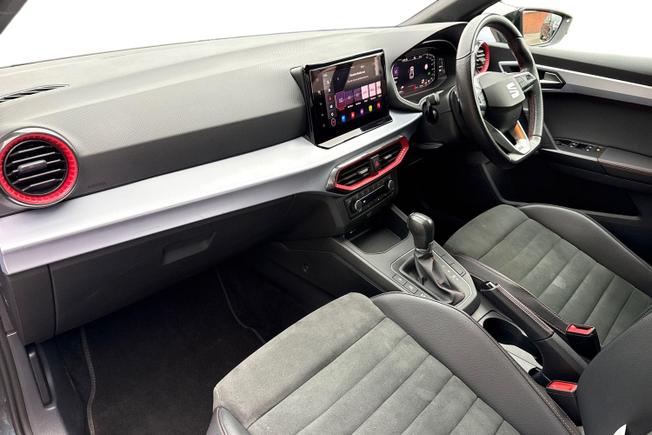 SEAT Ibiza Photo 2
