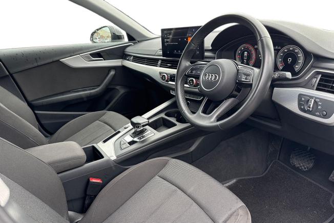 AUDI A4 Photo 6