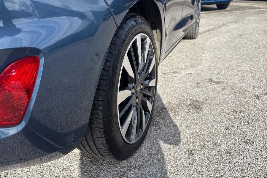 Ford FIESTA Photo autoimg-e84b0ea8bf316247de5d96945b82267aa5d72c24.jpg