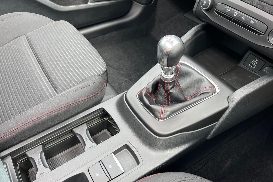 Ford FOCUS Photo autoimg-e84b3406d4d3f3b2daa18cc2a61b6ed6a58f266b.jpg
