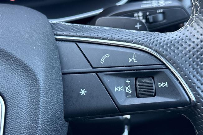 AUDI Q3 Photo 17