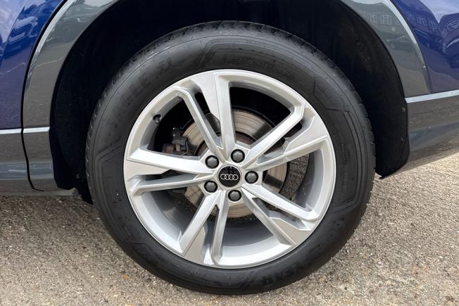 Audi Q3 Photo 33