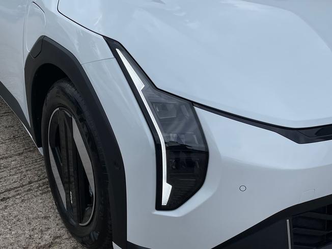 KIA EV4 Photo 19