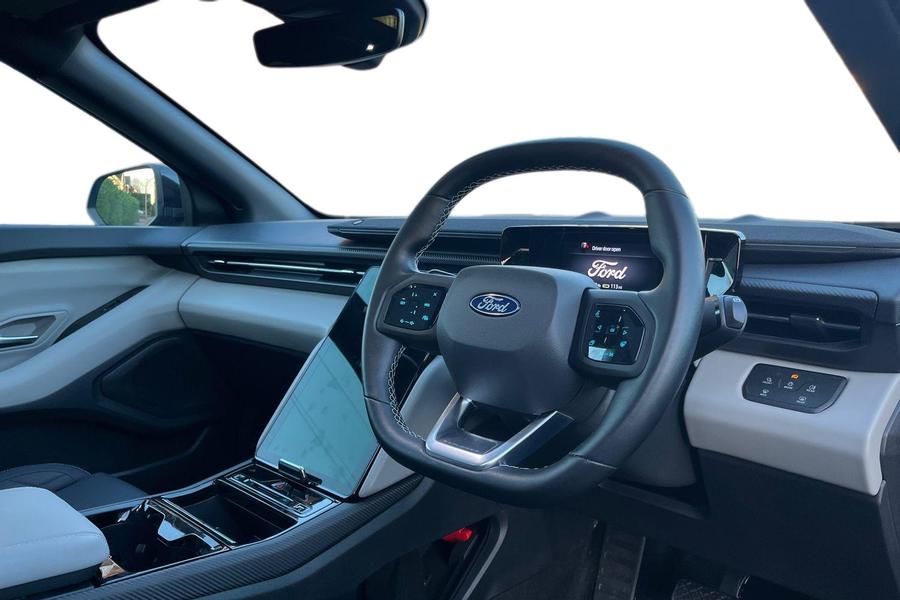 Ford Explorer Photo autoimg-e851db39a8ae885be0868b22fd914f2f85a61fda.jpg